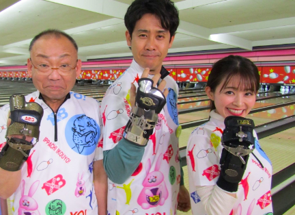 「1×8いこうよ」に出演する大家彩香（右）と大泉洋（中央）