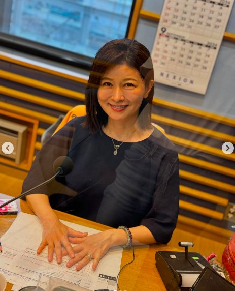 ラジオをする松井愛
