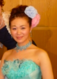 結婚式での蓬莱大介の妻