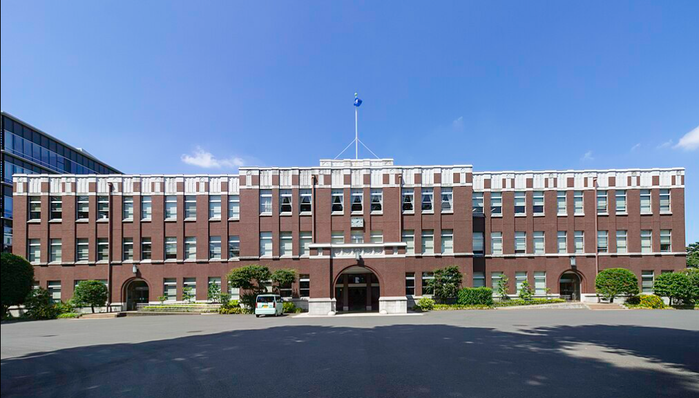 成蹊大学