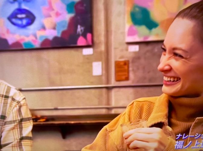 サマーレインの左手薬指に指輪はみられない