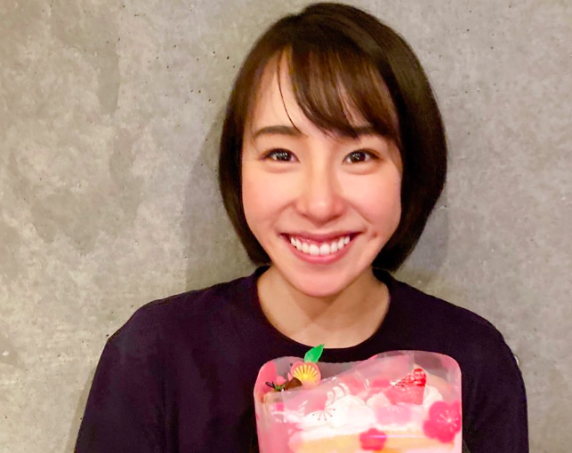 秋元里奈に旦那（夫）はいる？結婚の現状は？彼氏はいる？年齢・身長や双子の弟も調査！