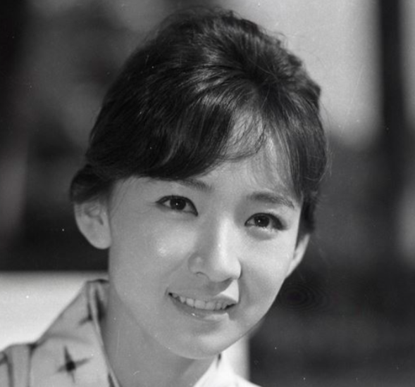 芦川いづみの現在の顔写真は公開されてる？最近の姿は？身長や息子についても調査！